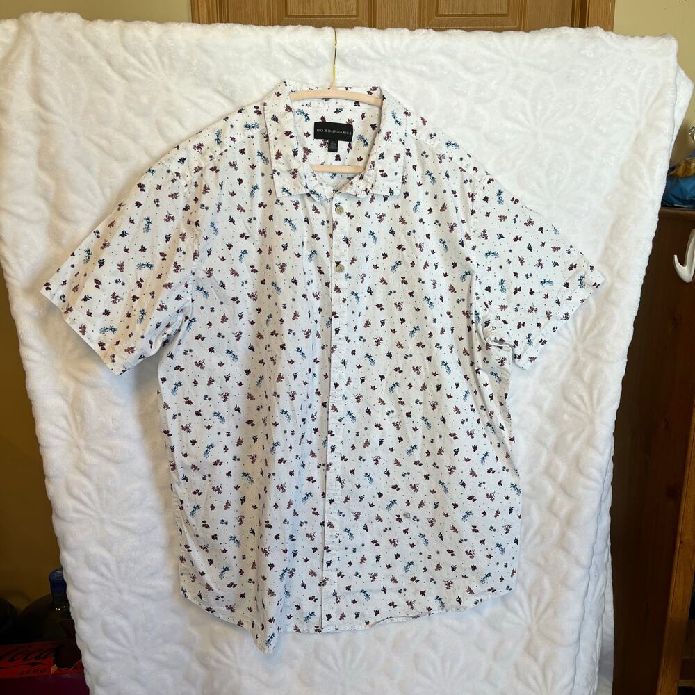 No boundaries white floral print casual button down preowned excellent size 3XL